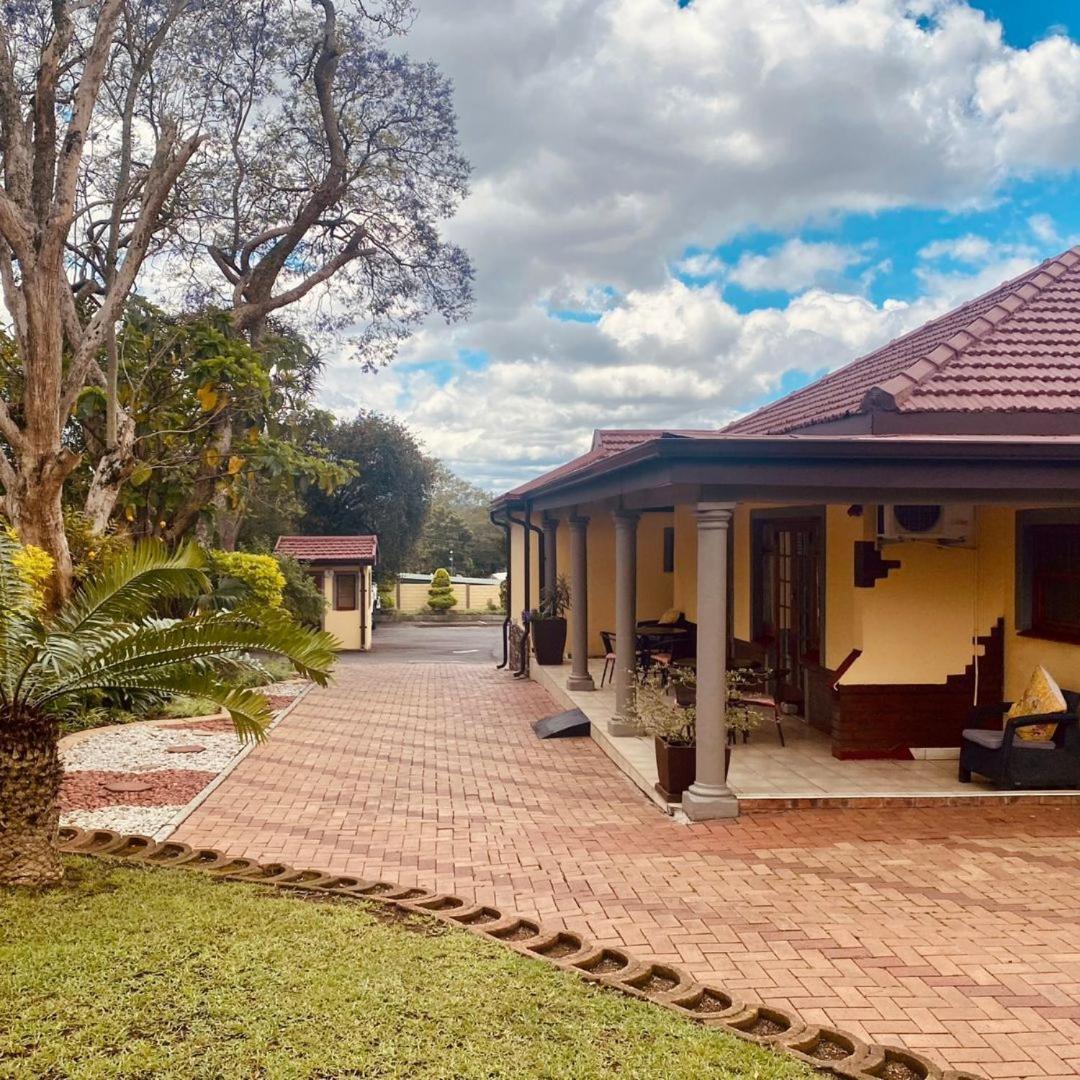 Madlula'S Guesthouse Pietermaritzburg Exteriér fotografie